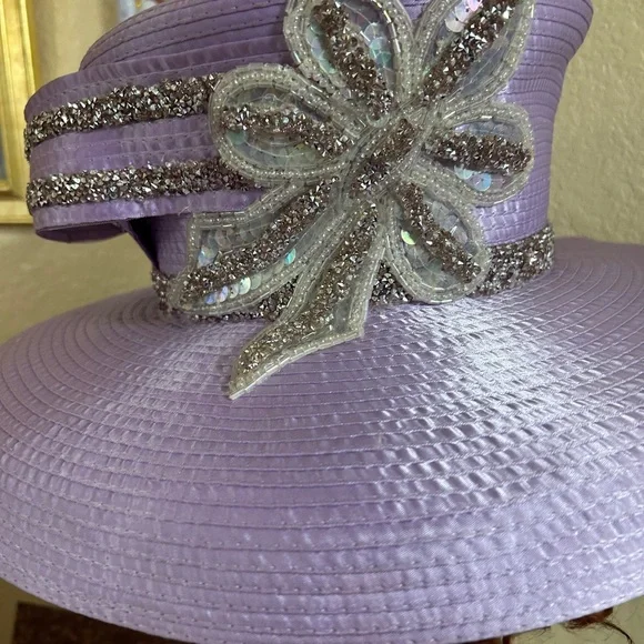Elegant Lavender Hat with Glittering Bow - Picture 2 of 4